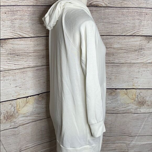 Flirtitude Active Long Open Sweatshirt White - Picture 5 of 8